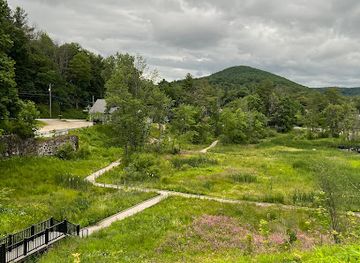 connecticut/mohawk-mountain-ski-area/attraction/robertson-plaza