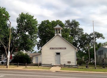 oklahoma/edmond/attraction/1889-territorial-school