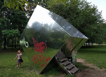 poland/masovia/attraction/domek-herbaciany-w-parku-rzezby