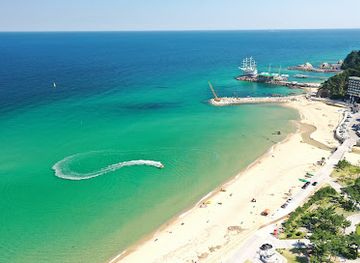 south-korea/gangneung-coastal-areas/attraction/sandglass-park