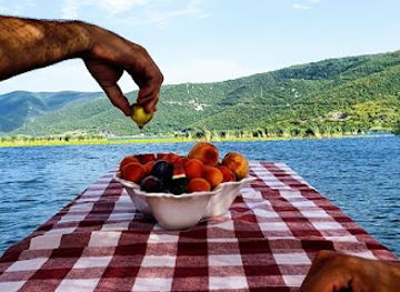 bosnia-and-herzegovina/herzegovina-neretva-canton/attraction/laketour-svitava-oz-plavo-zelena