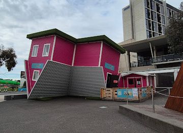 australia/high-country/attraction/house-down-under-melbourne