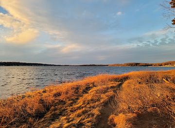 rhode-island/sachuest-point-national-wildlife-refuge/attraction/audubon-touisset-marsh-wildlife-refuge