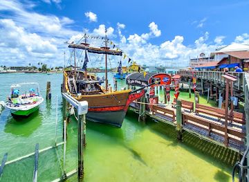 florida/st-petersburg-beach/attraction/the-pirate-ship-royal-conquest