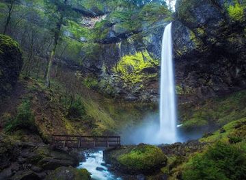 washington/columbia-river-gorge/attraction/john-b-yeon-state-scenic-corridor