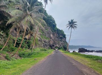 sao-tome-and-principe/praia-piscina/attraction/santa-caterina-tunnel