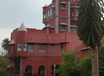 india/east-india/attraction/girivilas-palace-sarangarh