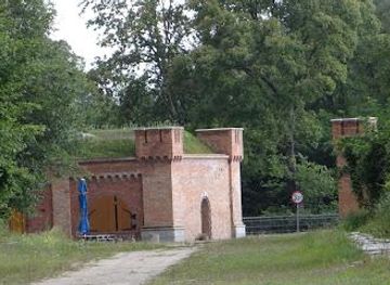 poland/warta-mouth-national-park/attraction/zamek-w-kostrzynie-nad-odra