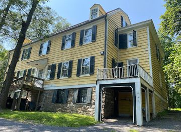 new-york/albany/lark-street/attraction/historic-cherry-hill