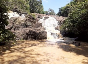 sri-lanka/kegalle-district/attraction/wadakada-ella-falls