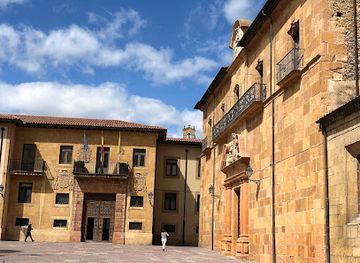 spain/oviedo/attraction/oviedo-archiepiscopal-palace