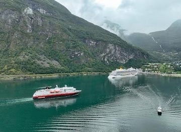 norway/geirangerfjord/attraction/city-sightseeing-norway