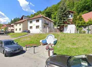 romania/brasov/attraction/holy-trinity-fountain