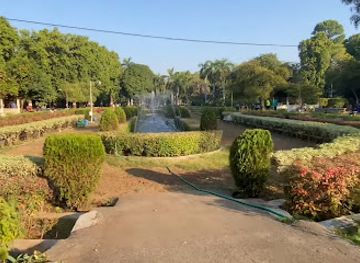 india/vadodara/attraction/kamati-baug-vadodra