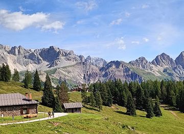 italy/dolomites/attraction/panchina-gigante-falcade