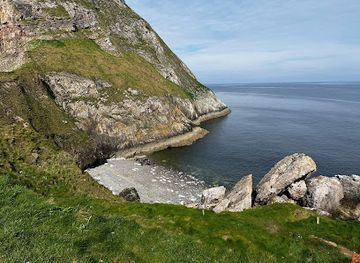 united-kingdom/llandudno/attraction/porth-dyniewaid-angel-bay