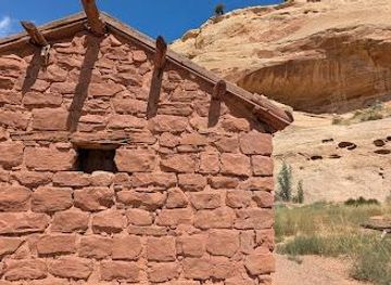 utah/torrey/attraction/behunin-cabin