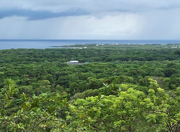 honduras/utila/attraction/pumpkin-hill