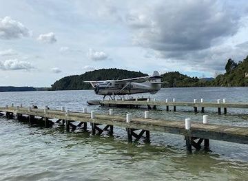 new-zealand/rotorua/attraction/lake-rotoiti-hot-pools