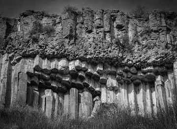 armenia/mount-aragats/attraction/karashamb-sightseeing