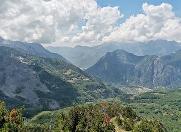 albania/boga-alpine-resort/attraction/valbone-teth-viewpoint-peak