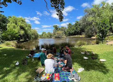 australia/northern-victoria/attraction/castlemaine-botanical-gardens