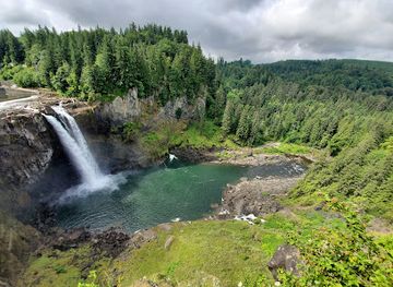 washington/eastern-washington/attraction/snoqualmie-lower-falls