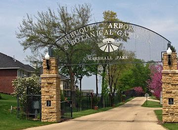 iowa/historic-hills-scenic-byway/attraction/dubuque-arboretum-botanical-gardens