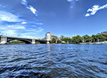 massachusetts/north-shore/attraction/boston-duck-tours-new-england-aquarium-departure-location