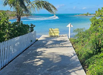 the-bahamas/abaco-islands/attraction/hopetown-elbow-cay-bahamas