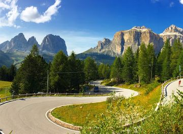 italy/dolomites/attraction/dolomiti-ski-tour