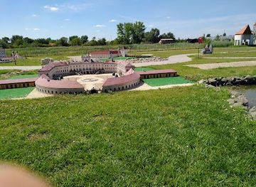 hungary/southern-great-plain/attraction/ezer-ev-parkja