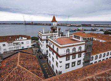 portugal/azores/attraction/torre-do-relogio-ou-torre-sineira
