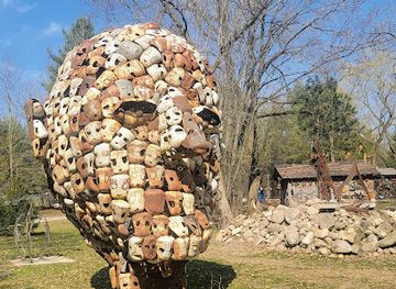 wisconsin/southeast-wisconsin/attraction/bobrowitz-sculpture