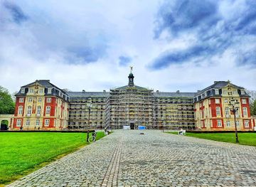 germany/munster/attraction/schlossplatz