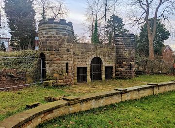 united-kingdom/leeds/chapel-allerton/attraction/headingley-bear-pit