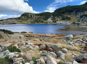bulgaria/rila/attraction/the-giving-hands-fountain