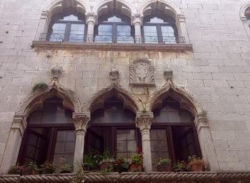 croatia/pula/attraction/ul-decumanus