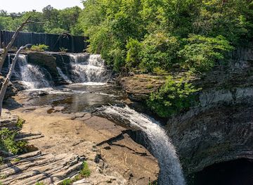 alabama/desoto-state-park/attraction/desoto-falls-trailhead