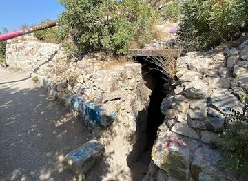 israel/northern-district/attraction/cave-of-safed