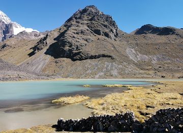peru/ausangate-trek/attraction/laguna-azulcocha