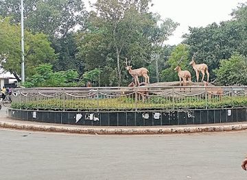 india/central-india/attraction/deers-statue-jabalpur-railway-staion