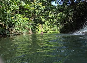 vanuatu/aore-island/attraction/taffuntari-waterfall-tours