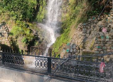 india/shimla/mall-road/attraction/marina-waterfall