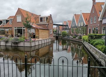 netherlands/volendam/attraction/beach-of-volendam