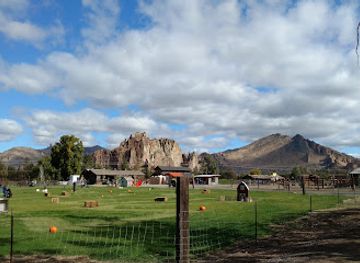 oregon/crook-county/attraction/smith-rock-ranch