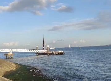 portugal/cascais/attraction/cais-do-sodre