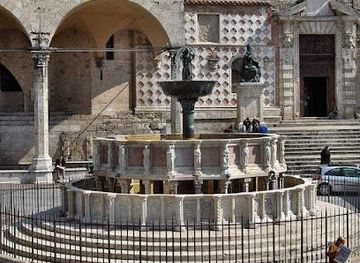 italy/montepulciano/attraction/the-fontana-maggiore