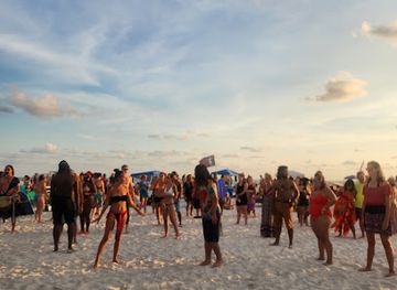 florida/st-petersburg-beach/attraction/treasure-island-sunday-drum-circle