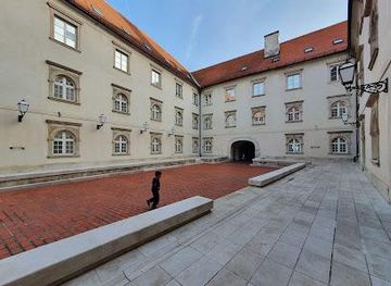 croatia/zagreb/attraction/klovicevi-dvori-gallery